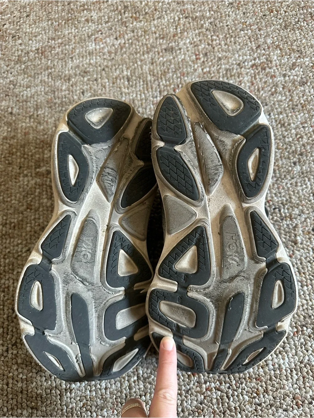 Hoka Bondi 8 Gray Running Sneakers women’s size 7.5